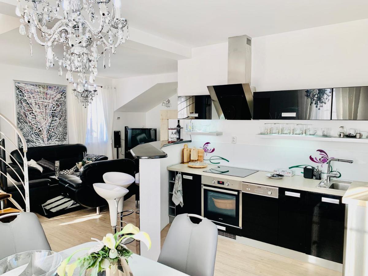 Apartman Residenz โปปรัด ภายนอก รูปภาพ