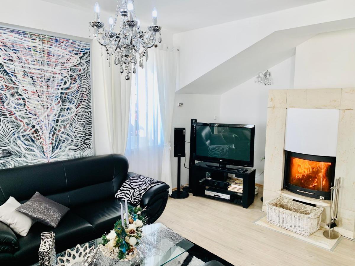Apartman Residenz โปปรัด ภายนอก รูปภาพ