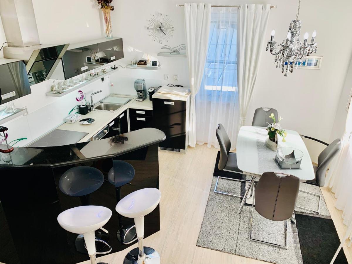 Apartman Residenz โปปรัด ภายนอก รูปภาพ